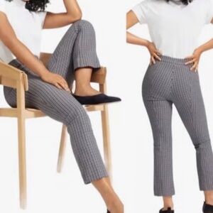 Everlane Black and gray houndstooth crop pants size 0